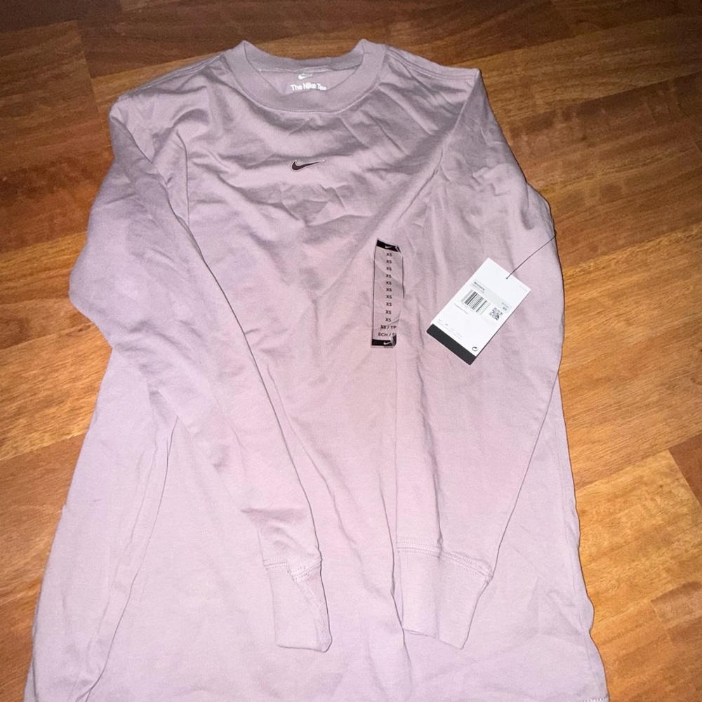 Nike tshirt long sleeve NWT XS